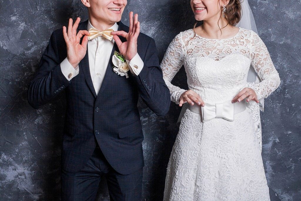 結婚式ムービー外注の感動と笑顔を引き出すメリットとデメリットは？