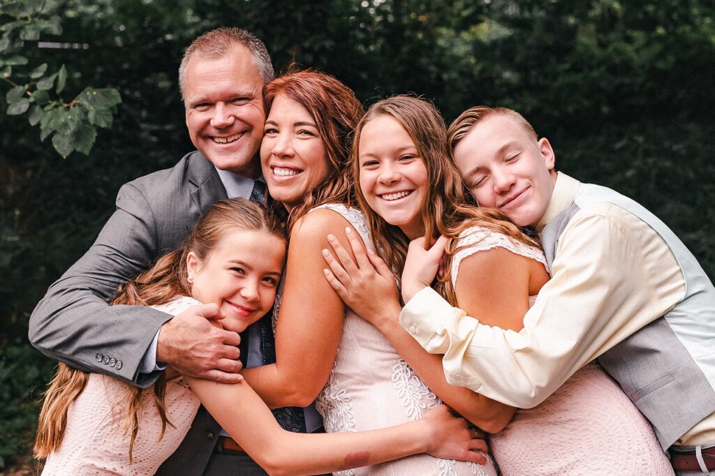 結婚式のムービーで両親が喜ぶ感動のサプライズアイデアは？