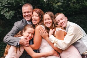 結婚式のムービーで両親が喜ぶ感動のサプライズアイデアは？