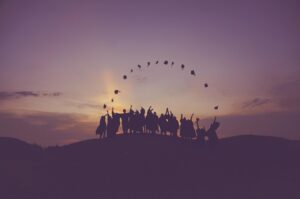 ムービー制作の成功事例から学ぶ、失敗しないためのポイントは？